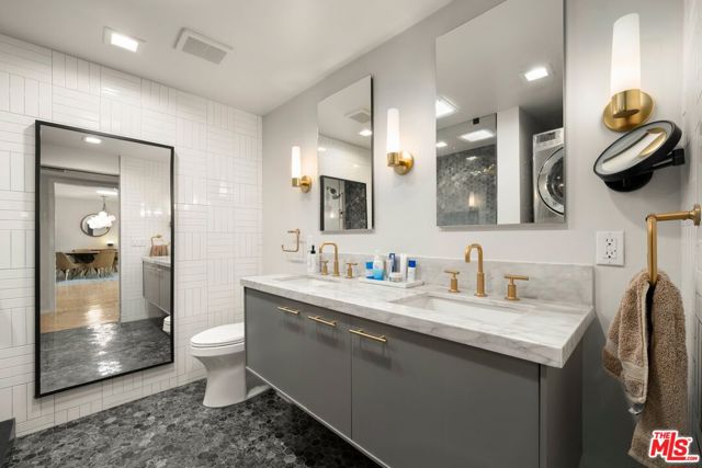 7949 Selma Avenue, Los Angeles CA: https://media.crmls.org/mediaz/8f806190-41ae-436c-88b6-fd2a2cce7b64.jpg