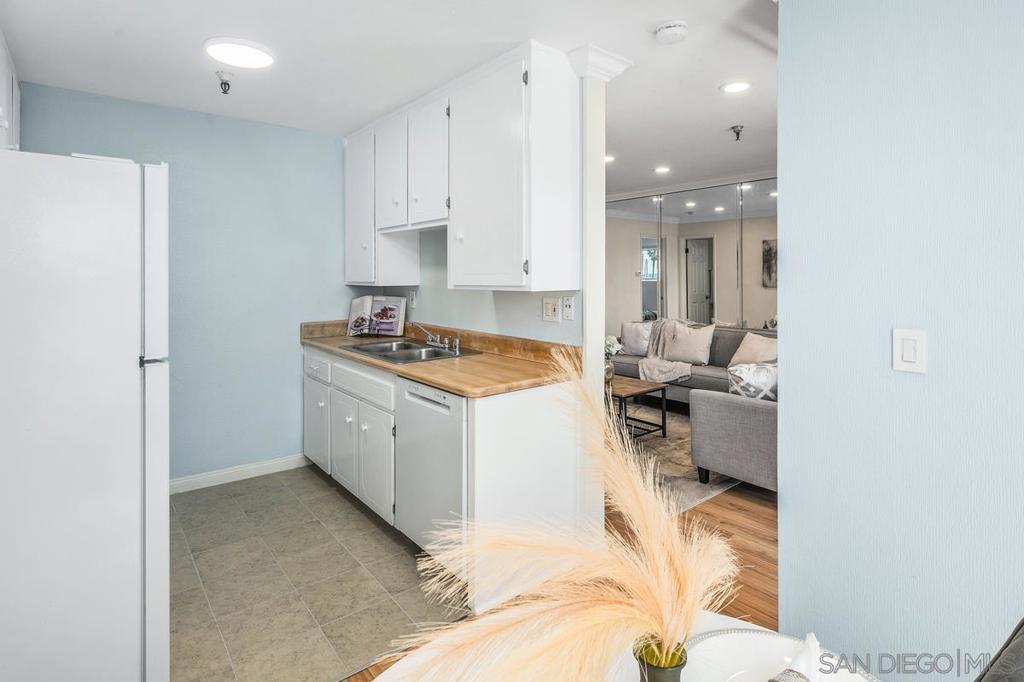 2990 Mission Blvd - photo 12