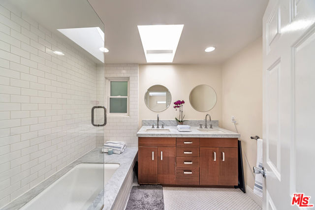 3938 Tracy Street, Los Angeles CA: https://media.crmls.org/mediaz/8f82108f-48bd-4ff7-b657-103ddf52d0ab.jpg