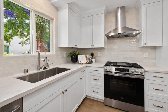 Detail Gallery Image 10 of 39 For 5461 Waring Rd, San Diego,  CA 92120 - 3 Beds | 2 Baths