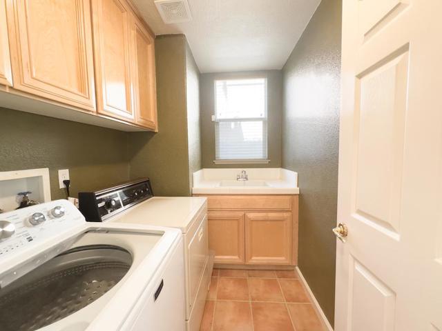 1675 Via Cortina, San Jose CA: https://media.crmls.org/mediaz/8f830db7-efec-4dd4-9c44-6299abd4cb1c.jpg
