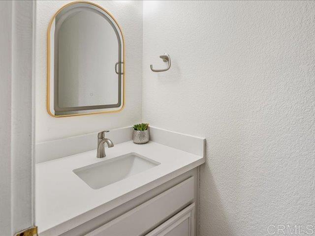1527 Avenida Rosa, Chula Vista CA: https://media.crmls.org/mediaz/8f8339f3-7c8e-482b-848d-50775b6bc605.jpg