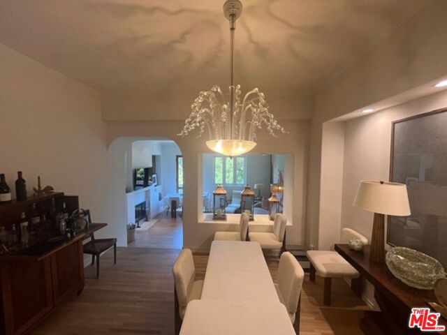 15500 W Sunset Boulevard, Pacific Palisades CA: https://media.crmls.org/mediaz/8f83b5e7-ded5-4e55-9c87-cae2ebdf38ad.jpg