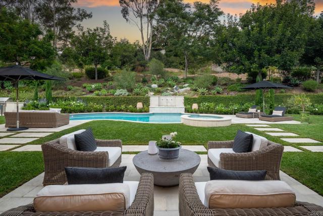 15807 Puerta Del Sol, Rancho Santa Fe CA: https://media.crmls.org/mediaz/8f83f592-03f3-4480-9b5e-9441fa3ac740.jpg