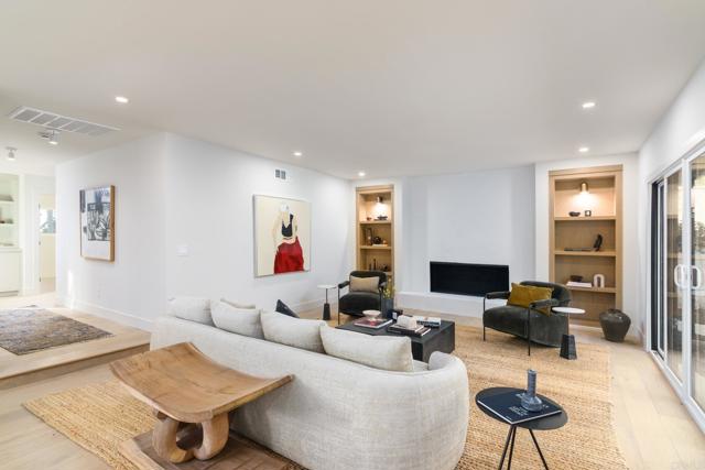 Image 3 of 34 For 6081 Avenida Chamnez