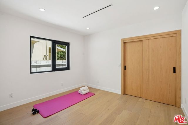 4254 Motor Avenue, Culver City CA: https://media.crmls.org/mediaz/8f843671-5171-4ba6-8303-10dea8ba16e9.jpg