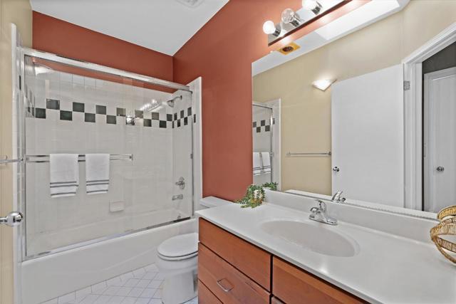 3246 21st Street, San Francisco CA: https://media.crmls.org/mediaz/8f857afa-2846-4762-b7a2-d0f8164deb30.jpg