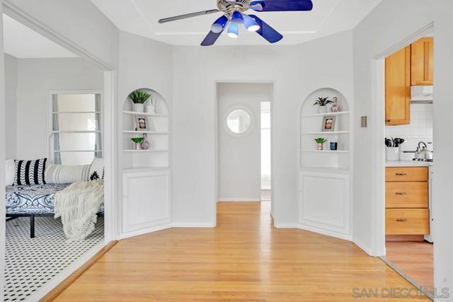 4467 Long Branch Ave, San Diego CA: https://media.crmls.org/mediaz/8f85cada-57cf-4e34-b41c-6c1f3598c367.jpg