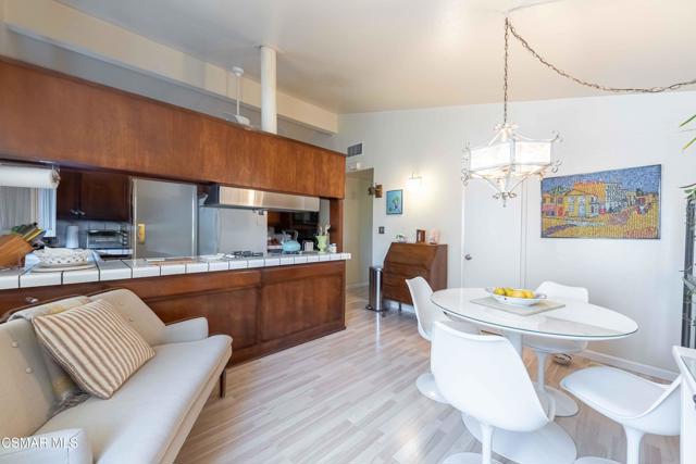 20418 Miranda Street, Woodland Hills CA: https://media.crmls.org/mediaz/8f867285-d944-41b3-b826-ded933d8a74a.jpg