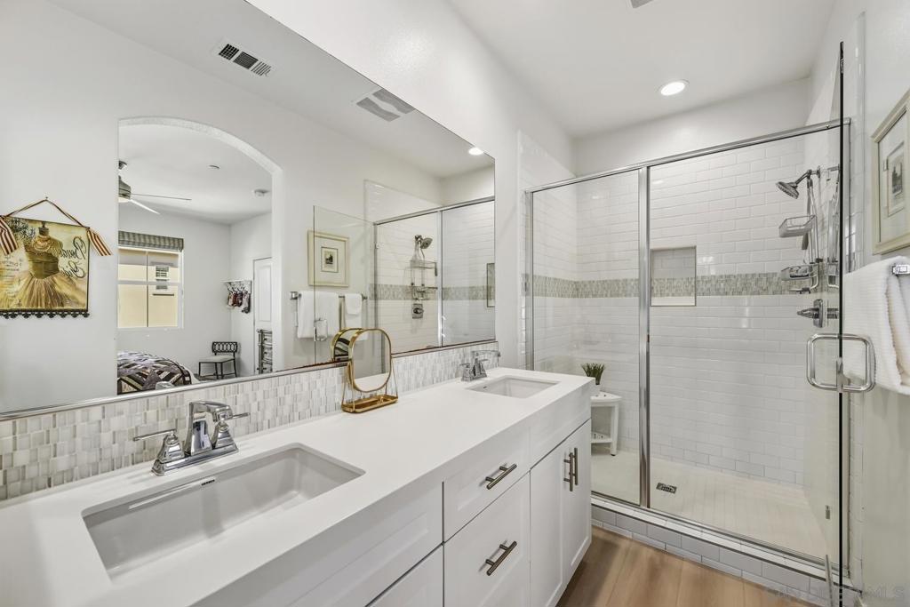 MLS #250043003SD image #19