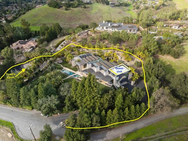 27673 Lupine Road, Los Altos Hills CA: https://media.crmls.org/mediaz/8f86bdcc-9dda-44a6-a429-8e8601c1f888.jpg