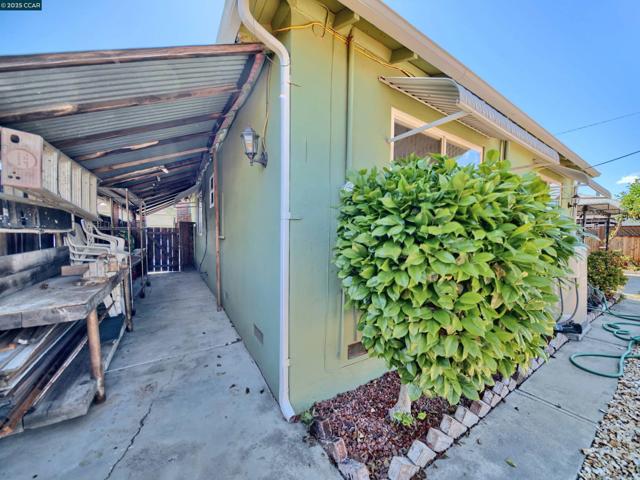 848 Linda Vista Street, San Jose CA: https://media.crmls.org/mediaz/8f86f604-7ec9-4605-97e2-168f503b1e5f.jpg