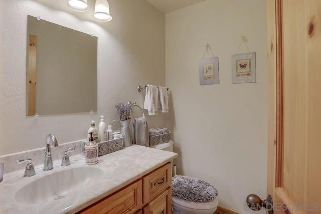 753 Ridgewood Dr, Julian CA: https://media.crmls.org/mediaz/8f8702dd-0e5c-49dc-895a-65ad3a2efb20.jpg