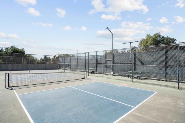 5700 Baltimore Dr, La Mesa CA: https://media.crmls.org/mediaz/8f87382a-9ec7-4713-bf04-2aecc133c987.jpg