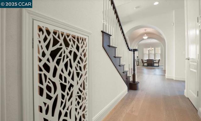 130 Arundel Dr, Hayward CA: https://media.crmls.org/mediaz/8f878425-ad1d-436d-b4f2-49a5cb23f16a.jpg