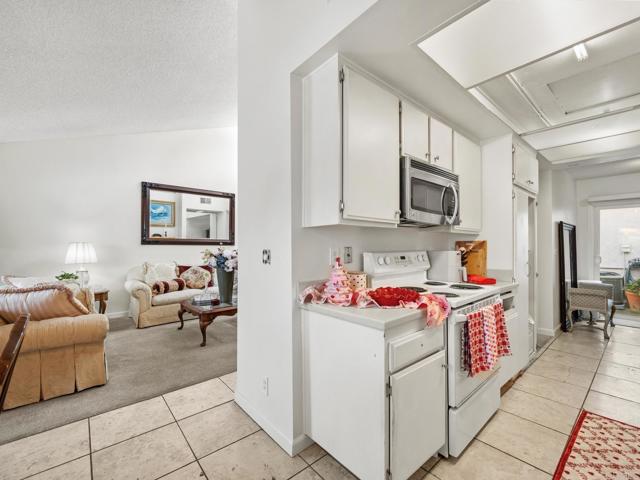 Detail Gallery Image 16 of 37 For 2403 La Costa Ave a,  Carlsbad,  CA 92009 - 2 Beds | 2/1 Baths