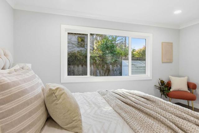 432 8th Avenue, Menlo Park CA: https://media.crmls.org/mediaz/8f88062b-8d94-4375-a971-f284c7d1a926.jpg