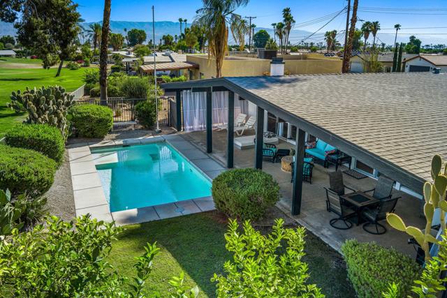 43709 Louisiana Street, Palm Desert CA: https://media.crmls.org/mediaz/8f88289c-34e7-45a4-a0e5-576b19cd8e32.jpg