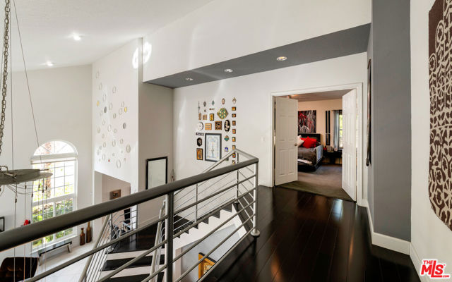 22205 Dardenne Street, Calabasas CA: https://media.crmls.org/mediaz/8f8878a4-cf4c-41ce-9437-c3cab97a8e7a.jpg