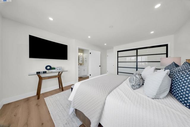 524 Gamay Ct, Fremont CA: https://media.crmls.org/mediaz/8f88cbfc-bb6d-4448-b4d8-227fcdfe18d4.jpg