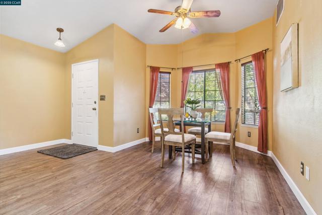 2628 Asilomar Dr, Antioch CA: https://media.crmls.org/mediaz/8f8948cd-2443-43a8-801d-21b5b131e2df.jpg