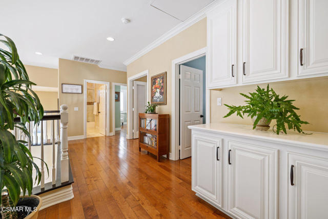 2787 Stonecutter Street, Thousand Oaks CA: https://media.crmls.org/mediaz/8f89699d-a91c-4c05-8b70-fc7f82af5c65.jpg