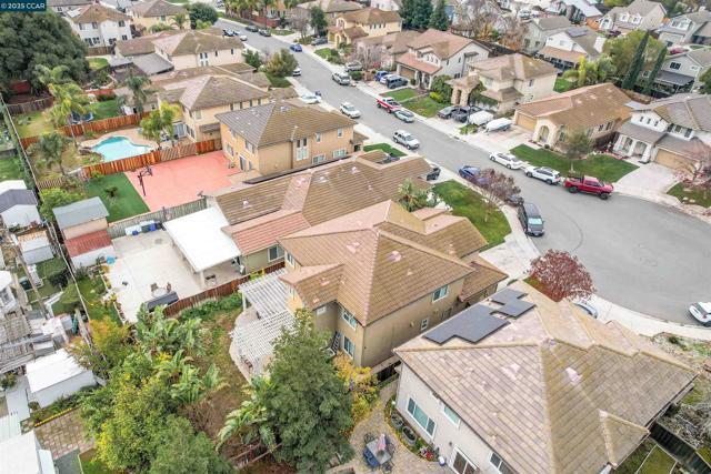 115 Montevino Ct, Oakley CA: https://media.crmls.org/mediaz/8f89bfc3-5a9a-479a-9119-dc7c3699385a.jpg
