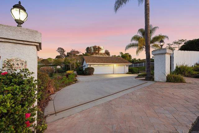 Detail Gallery Image 5 of 31 For 2449 Trails End, Fallbrook,  CA 92028 - 4 Beds | 3 Baths