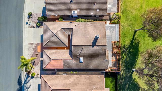 18113 Calle Estepona, San Diego CA: https://media.crmls.org/mediaz/8f8a2b70-1239-401d-9519-3952de7e0de5.jpg