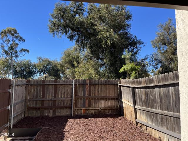 1627 Squirrel Lane, Ventura CA: https://media.crmls.org/mediaz/8f8a6dbf-454f-4017-bff9-619446590109.jpg