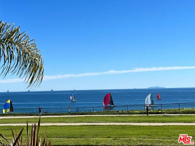 1312 Shoreline Drive, Santa Barbara CA: https://media.crmls.org/mediaz/8f8a6f2a-306d-4b5e-80cd-e20b326ddf17.jpg