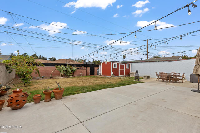 431 Palm Drive, Oxnard CA: https://media.crmls.org/mediaz/8f8b030f-0075-4785-90fc-8f43bec5405e.jpg