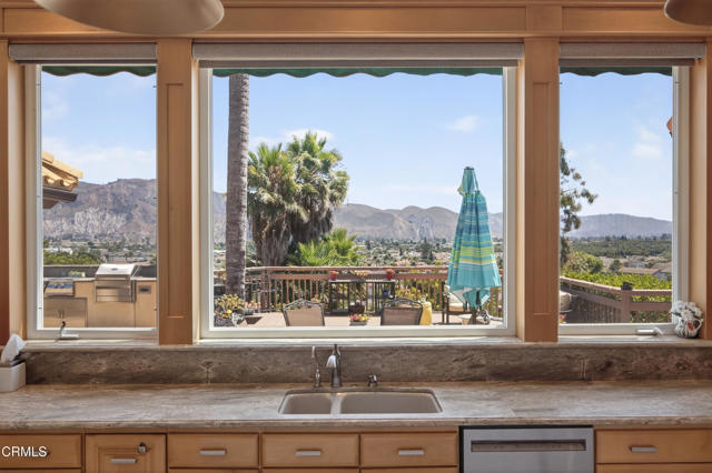 Detail Gallery Image 13 of 75 For 535 Ridgecrest Dr, Santa Paula,  CA 93060 - 3 Beds | 2/1 Baths