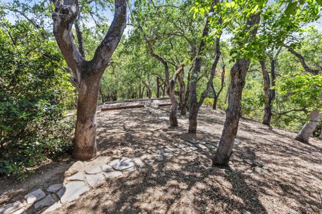 18500 Hillview Drive, Monte Sereno CA: https://media.crmls.org/mediaz/8f8d4fb4-142b-4733-8cde-15662f70fb88.jpg