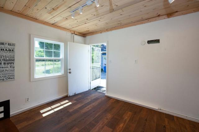 1650 Stage Road, Pescadero CA: https://media.crmls.org/mediaz/8f8d696b-15a2-45b3-a5a3-754ea7301514.jpg