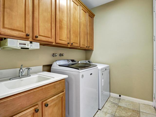 80311 Avenida Santa Belinda, Indio CA: https://media.crmls.org/mediaz/8f8d80eb-9340-405e-9df0-79e8f15092d4.jpg