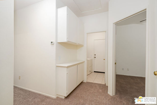 2220 N Paseo De Anza, Palm Springs CA: https://media.crmls.org/mediaz/8f8e0f7b-a2bc-400c-be86-b6c10ac1161a.jpg