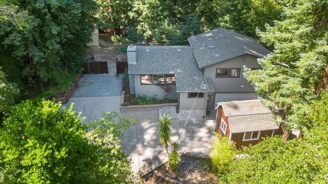 135 Sugar Valley Road, Scotts Valley CA: https://media.crmls.org/mediaz/8f8e5357-6964-4621-9c43-1e3b252287b3.jpg