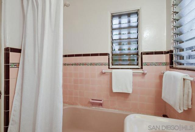 2854 Albatross Street, San Diego CA: https://media.crmls.org/mediaz/8f8ee9bd-4c2b-4c5b-83c9-8aae0627b3f7.jpg