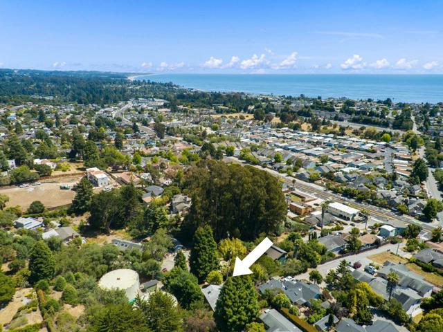 3135 Mar Vista Drive, Aptos CA: https://media.crmls.org/mediaz/8f8f3605-7b2f-4d6c-aa80-6ee476c8d72e.jpg
