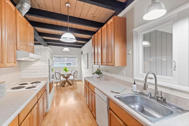 835 Mosswood Lane, Millbrae CA: https://media.crmls.org/mediaz/8f900ba4-1d79-45cf-8ae9-75c633284fdc.jpg