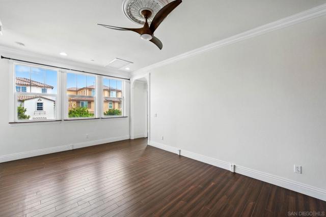 1705 Tuckers Grove Ave, Chula Vista CA: https://media.crmls.org/mediaz/8f905e9f-c378-4b66-9d26-eb3c338606cc.jpg