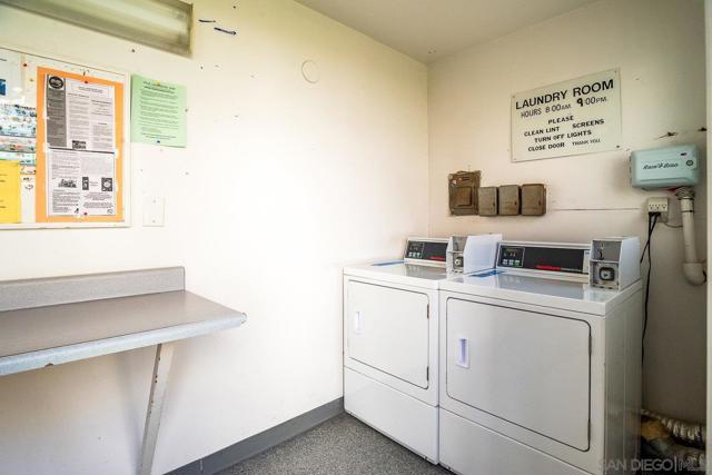 279 Moss St, Chula Vista CA: https://media.crmls.org/mediaz/8f906dc0-acd7-41ec-b668-1798b2575fd1.jpg