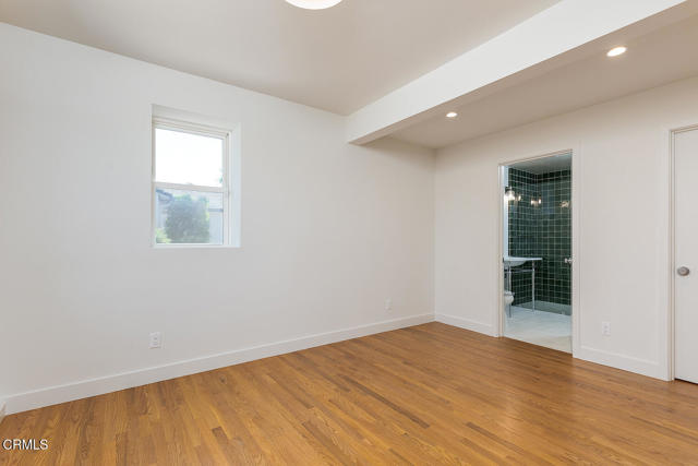 196 Malcolm Drive Drive, Pasadena CA: https://media.crmls.org/mediaz/8f90a37e-50fb-4071-a729-1cffccae50b9.jpg