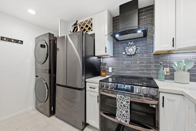 Detail Gallery Image 4 of 27 For 744 Eastshore Ter. #102,  Chula Vista,  CA 91913 - 1 Beds | 1/1 Baths