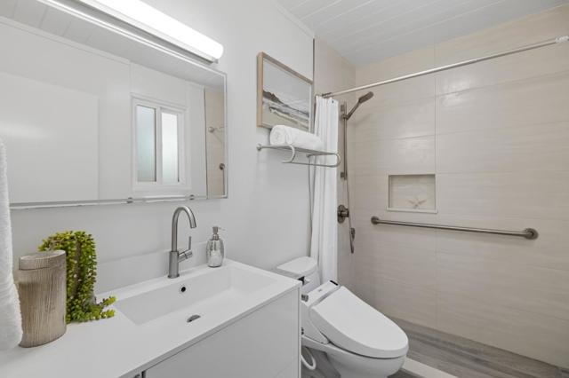 2989 Dolores Way, Burlingame CA: https://media.crmls.org/mediaz/8f917c32-03b8-4a06-9e12-192acf3da9fc.jpg