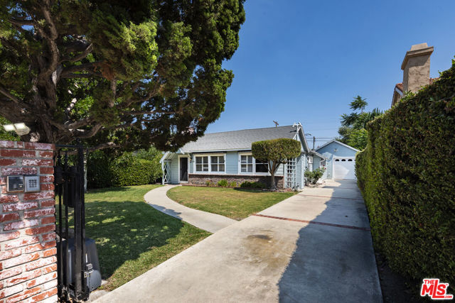 14755 Huston Street, Sherman Oaks CA: https://media.crmls.org/mediaz/8f91bdfa-fe60-4113-bf35-c45ebcf76f49.jpg