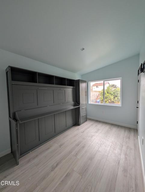 2220 Joyce Place, Oxnard CA: https://media.crmls.org/mediaz/8f91e9b6-5eb1-423c-9abb-6be1e3cccd2d.jpg