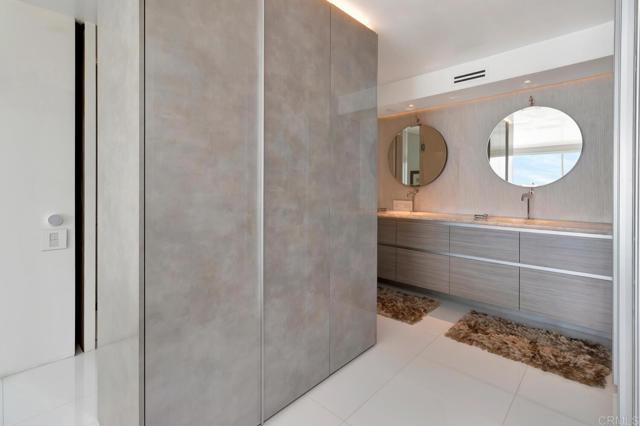 Detail Gallery Image 32 of 40 For 1760 Avenida Del Mundo #504,  Coronado,  CA 92118 - 2 Beds | 2 Baths