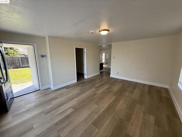 257 Smalley Ave, Hayward CA: https://media.crmls.org/mediaz/8f93b167-f86b-4555-a673-21543bbdd9c2.jpg